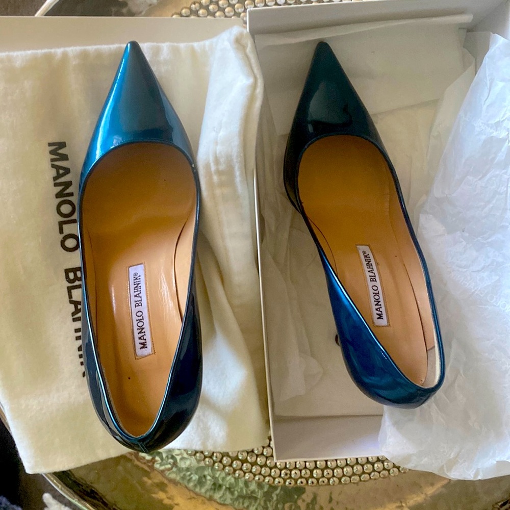 Amazing teal blue - manolo blahniks